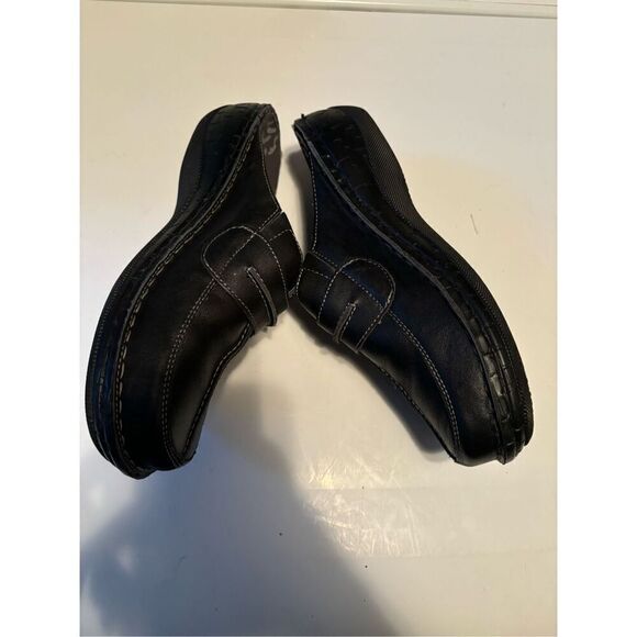 Propet Leather Clogs - Picture 5 of 7